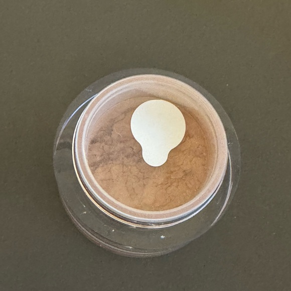 BareMinerals - Healthy Radiance 8g .28 oz - Picture 4 of 5